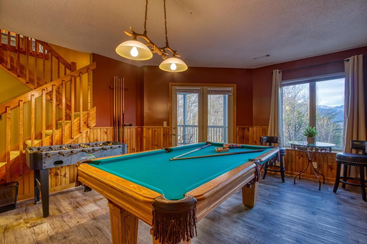 3 Decks, Mtn Views! Tree Tops By Honeybearcabins - Luxury Rain Showers, 3 King Suites, Xl Hottub, Fireplace, Bear Sightings Gatlinburg Eksteriør billede