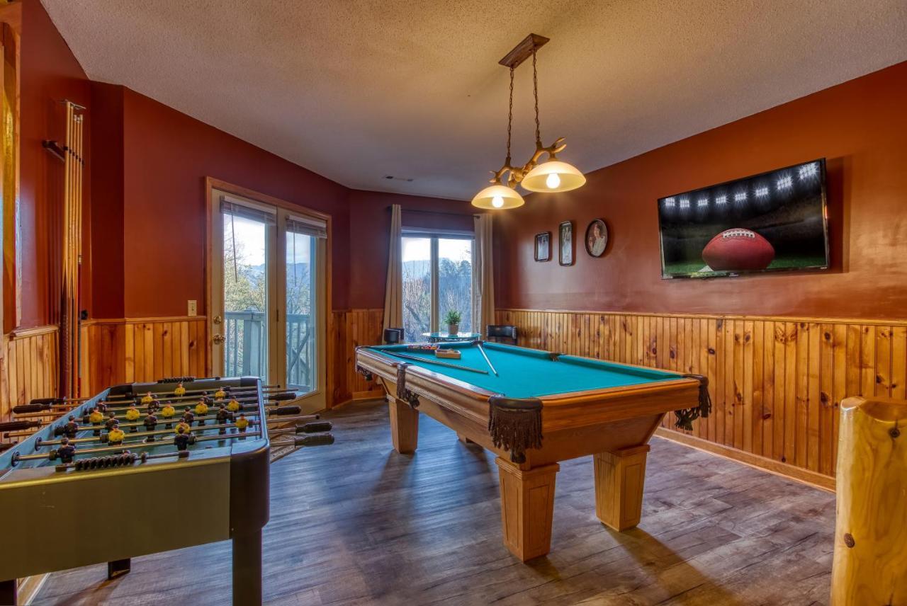 3 Decks, Mtn Views! Tree Tops By Honeybearcabins - Luxury Rain Showers, 3 King Suites, Xl Hottub, Fireplace, Bear Sightings Gatlinburg Eksteriør billede