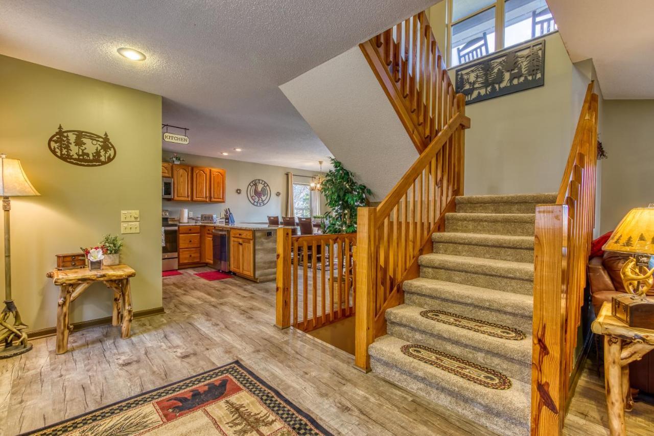 3 Decks, Mtn Views! Tree Tops By Honeybearcabins - Luxury Rain Showers, 3 King Suites, Xl Hottub, Fireplace, Bear Sightings Gatlinburg Eksteriør billede