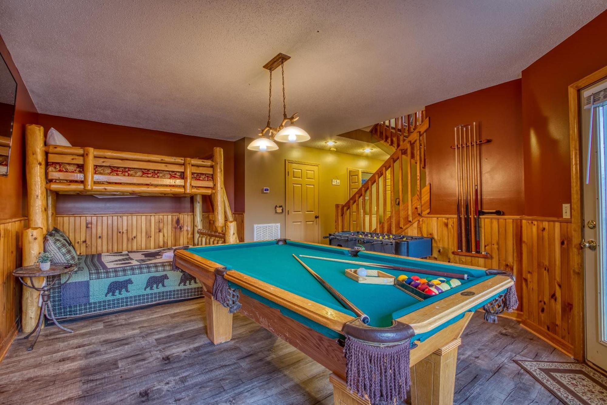 3 Decks, Mtn Views! Tree Tops By Honeybearcabins - Luxury Rain Showers, 3 King Suites, Xl Hottub, Fireplace, Bear Sightings Gatlinburg Eksteriør billede